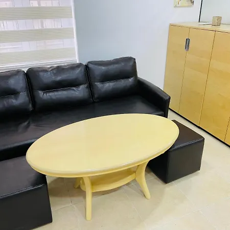 דירה Top Central Location , 5 Min To Beach *