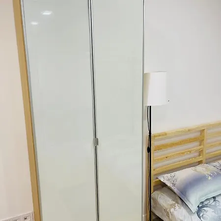 Top Central Location , 5 Min To Beach *